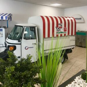 Eis- und Softeis Eventmobil Piaggio Ape Vorführfahrzeug