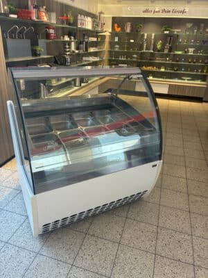 Orion EVO G 6 Ice Cream Display Case—holds up to 12 varieties